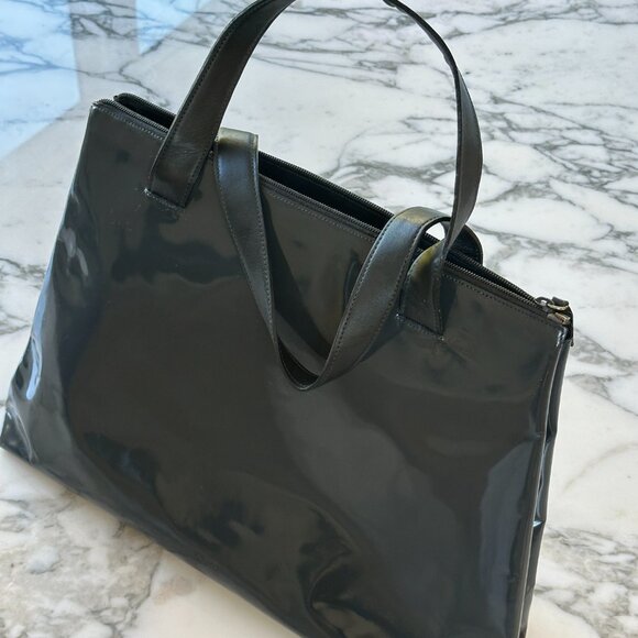 Prada Vintage Patent Leather Bag – Perfect for laptop - Picture 2 of 7